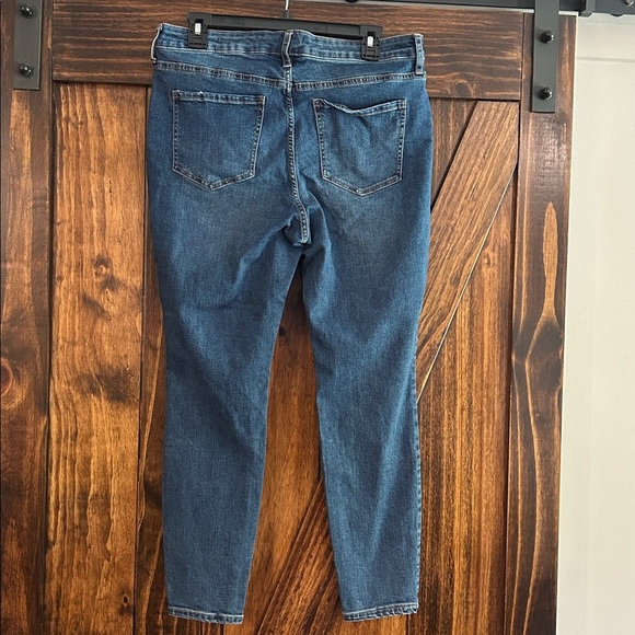 Wonderly Denim Blue Jeans - Picture 4 of 9